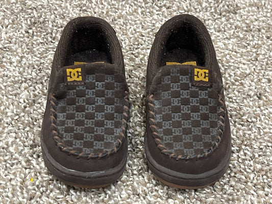 Toddler Boys, Brown Loafers by DC, size 5, EUC, Shoes 5 (Walkers:12-24 mth)