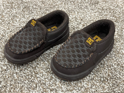 Toddler Boys, Brown Loafers by DC, size 5, EUC, Shoes 5 (Walkers:12-24 mth)
