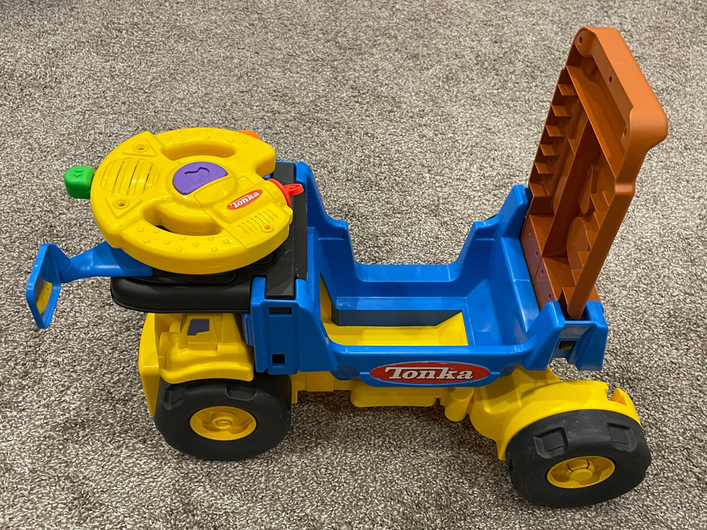 Hasbro Playskool Tonka Scoot ‘N Scoop 3 in 1 Ride-on Truck, Construction Vehicle