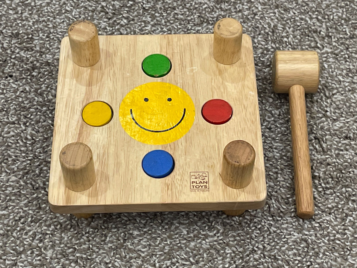 Wooden Hammer Peg Board with 4 Coloured Pegs and Mallet, VGUC, MSRP: $28.99
