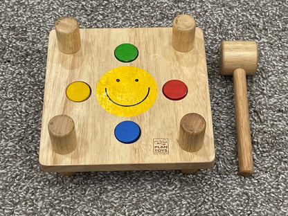 Wooden Hammer Peg Board with 4 Coloured Pegs and Mallet, VGUC, MSRP: $28.99