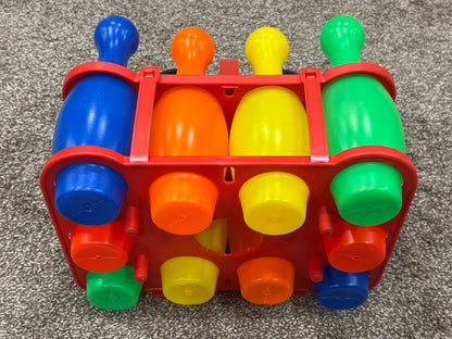 Kids Bowling set with Carry Case and two bowling balls, VGUC