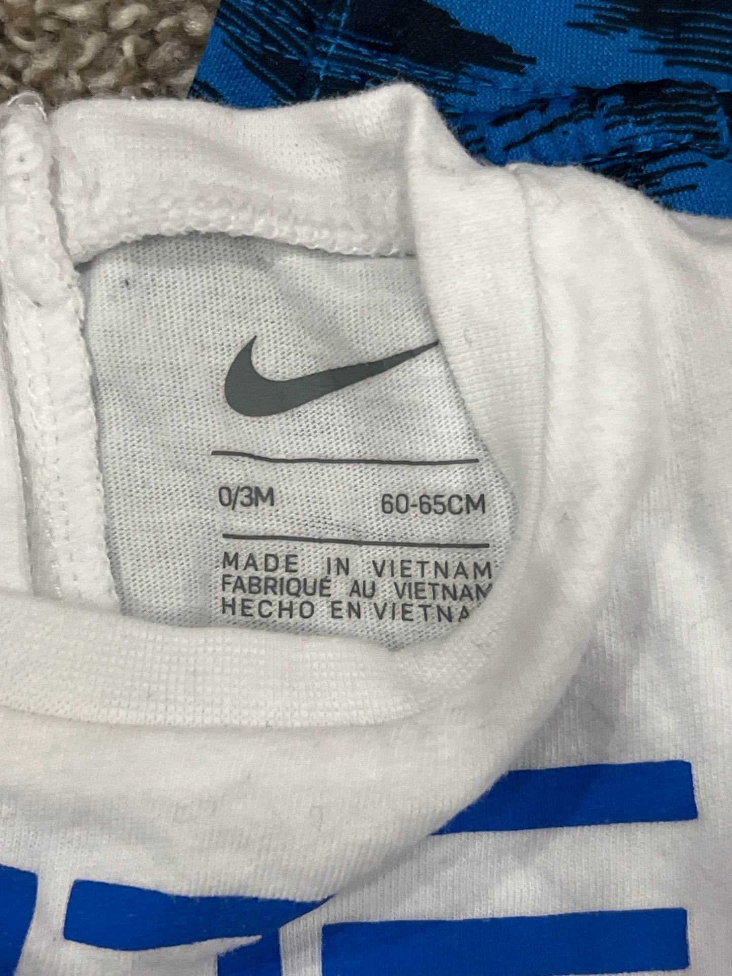 Baby Boys Nike Outfit White T-shirt with Blue Sport pants, size 0-3 mos, VGUC, Kids 3 Month (0-3M)