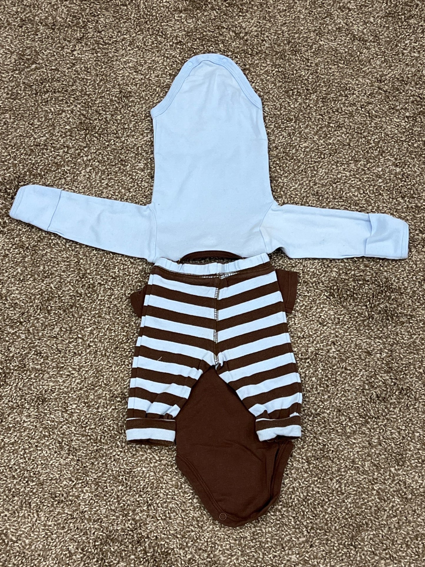 Carter’s, baby blue/brown Newborn 3-pc Outfit, fits 5-8lbs, VGUC, Kids Newborn