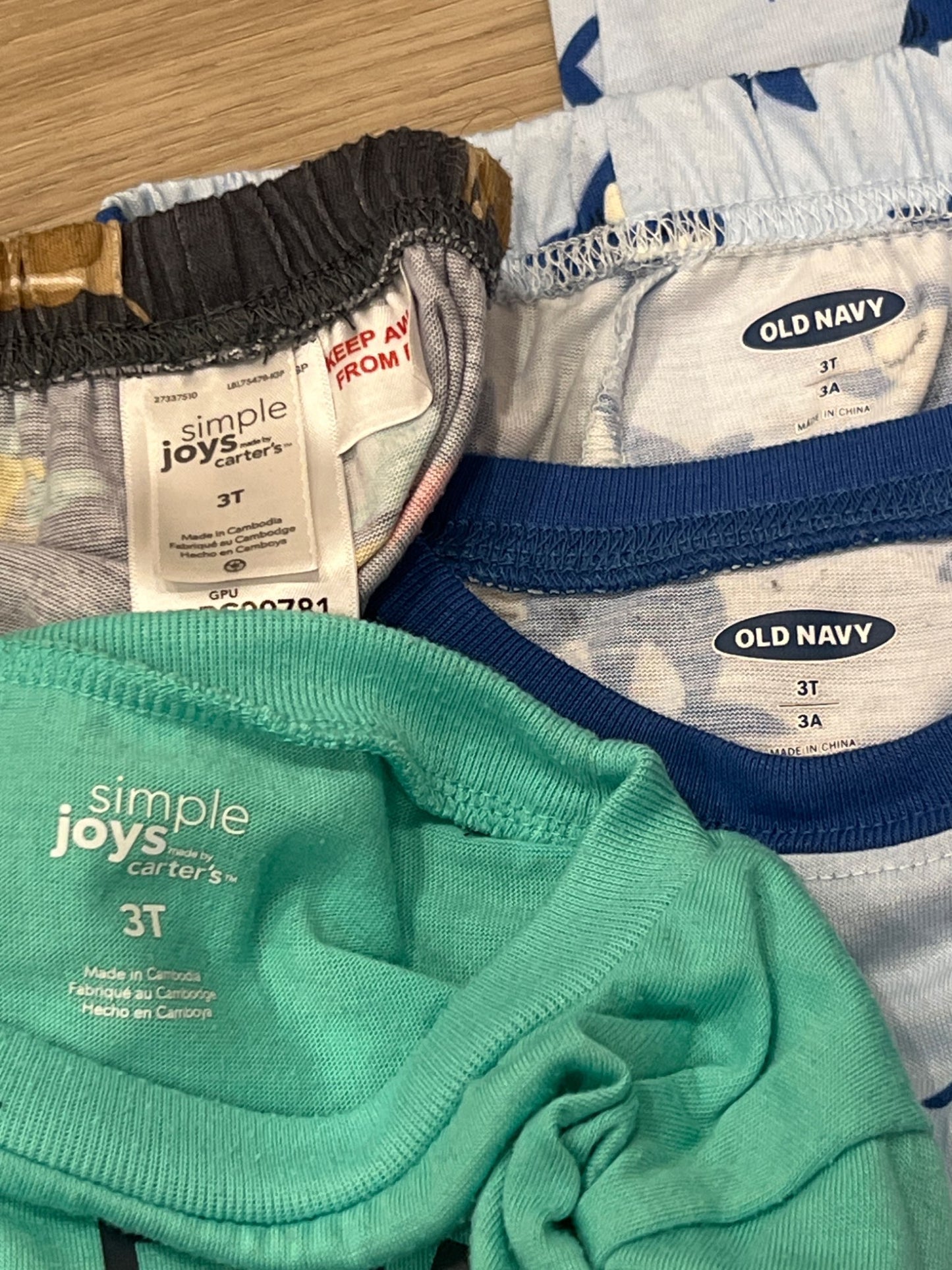 Bundle of 2 Pajama sets, PJ, size 3T, VGUC (Carter's and Old Navy brands), Kids 3T