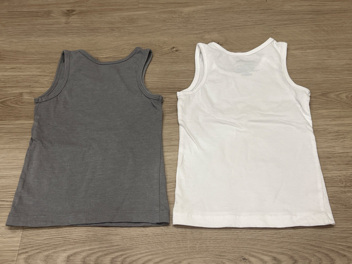Boys Summer Bundle, 3 tank tops and 1 pair of shorts, size 2T, VGUC , Kids 2T