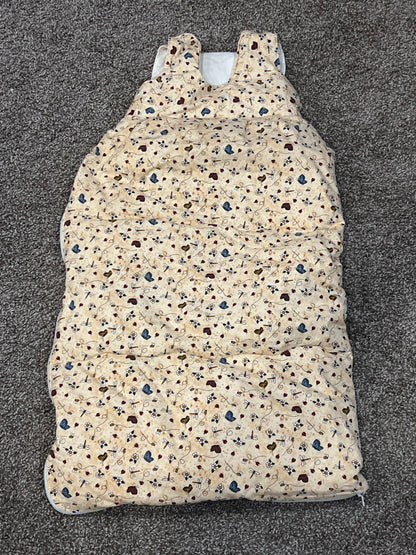 Kangapouch Down Sleep Sack, Lady bug, bees, dragonflies and butterfly print, 36” length, size Small Tall, VGUC, Current MSRP ~$243. Made in Canada, 12-18 Months (Large)