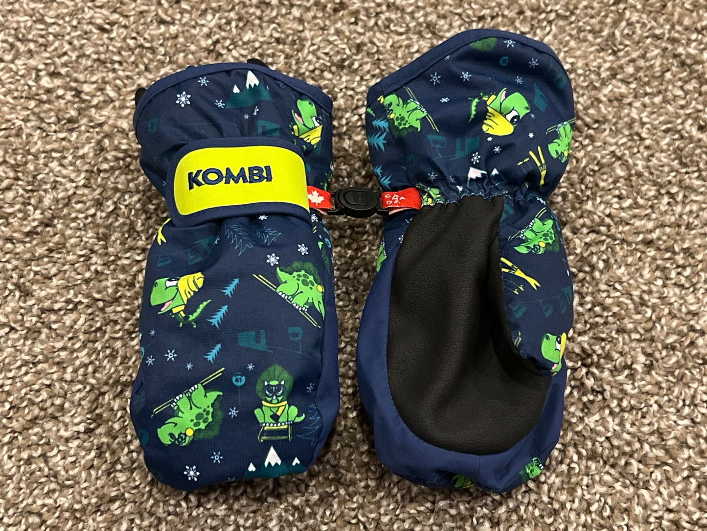 Kombi, Children’s Winter Mittens, Dinosaur print, size Med (Ages 4-5), EU, MSRP $29.95, Kids 4/4T