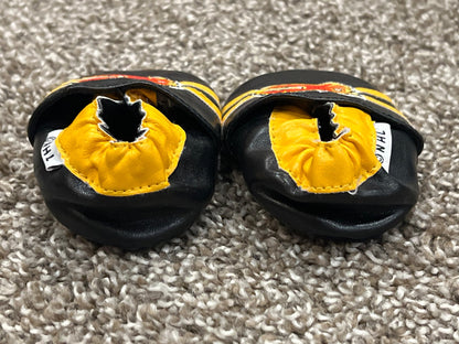 NHL Calgary Flames, infant crib shoes, slippers like Robeez, equivalent to size 0-6mos, Black with embroidered Flaming "C" and yellow stripes, EUC, Shoes 0 (Baby: 0-12 mth)