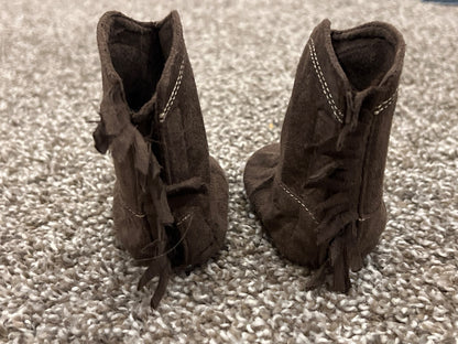 Brown Cowboy boot crib shoes, newborn size, EUC, Shoes 0 (Baby: 0-12 mth)