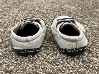 HB Baby brand, White velcro with black leather soft-sole crib shoes, roughly size 3, VGUC, Shoes 3 (Baby: 0-12 mth)