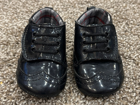 Black Patent Dress Shoes for baby, Velcro Crib Shoes, size 0-6 mos, VGUC, Shoes 1 (Baby: 0-12 mth)