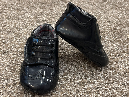 Black Patent Dress Shoes for baby, Velcro Crib Shoes, size 0-6 mos, VGUC, Shoes 1 (Baby: 0-12 mth)