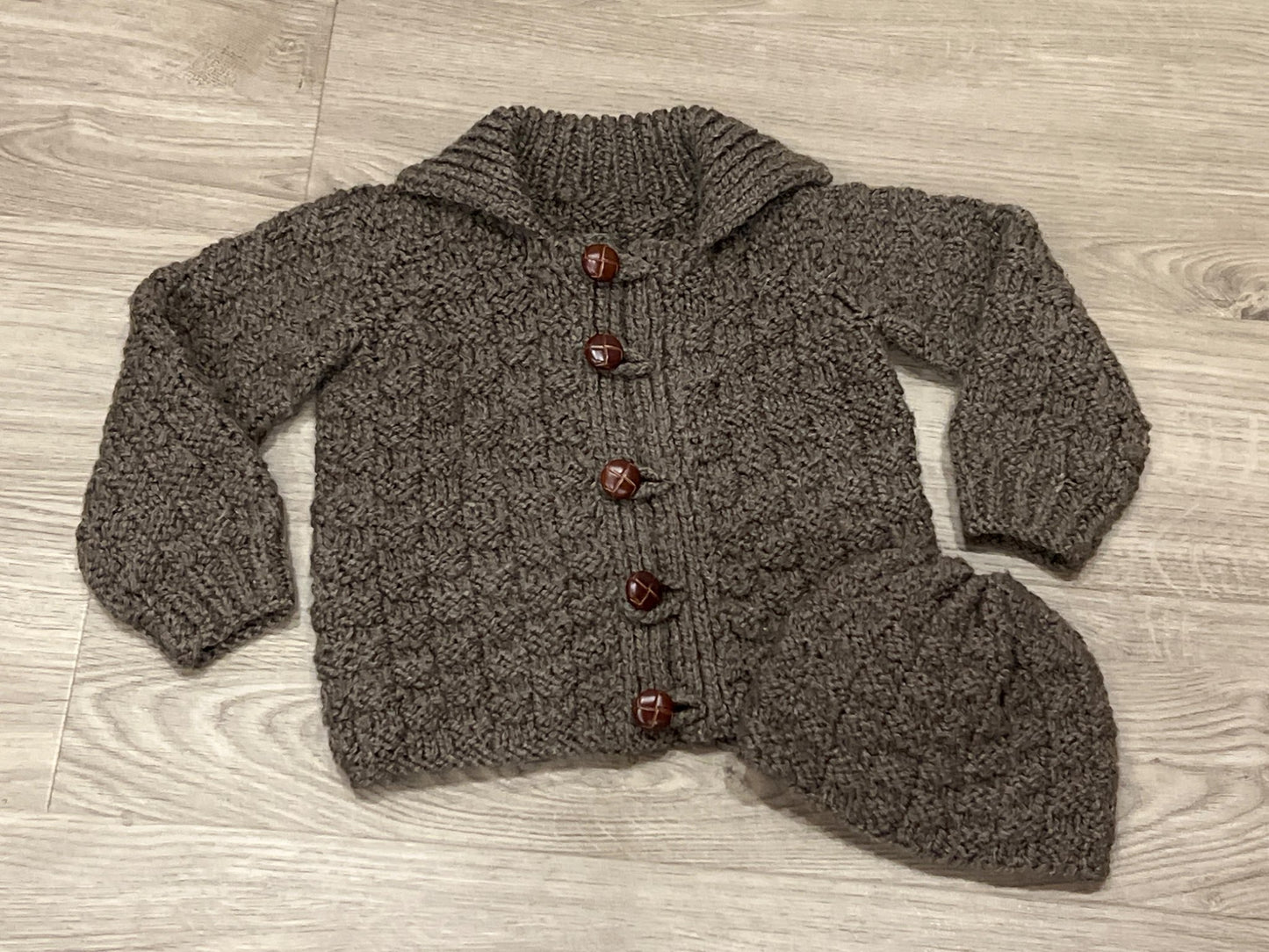 Brown handmade knit sweater set, includes button-up sweater and beanie toque hat, VGUC, Kids 2T