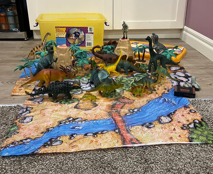 Big Bucket of Dinosaurs Animal Planet, VGUC, MSRP $40 - $69 CAD