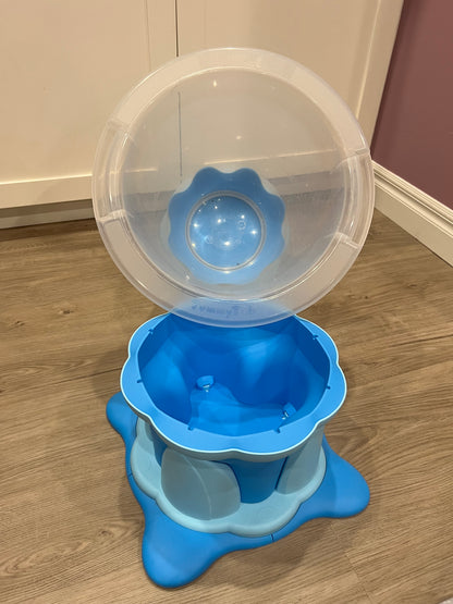 Tummy Tub, Baby Bath with Tulip Stand, VGUC, MRSP $130