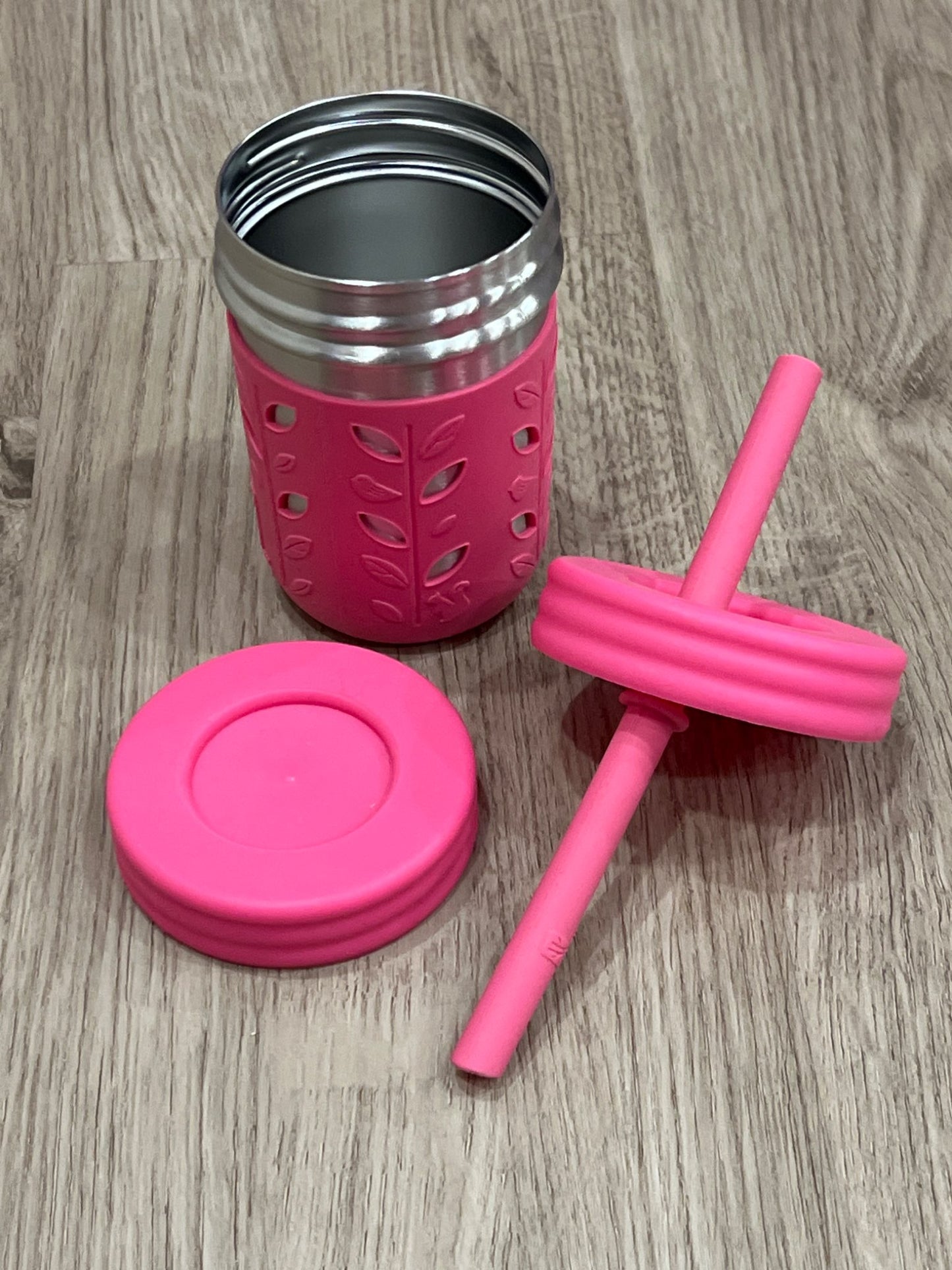 elk and friends, Stainless Steel with Pink Straw/Lid/Grip Cup with Silicone Grip, Never Used, EUC