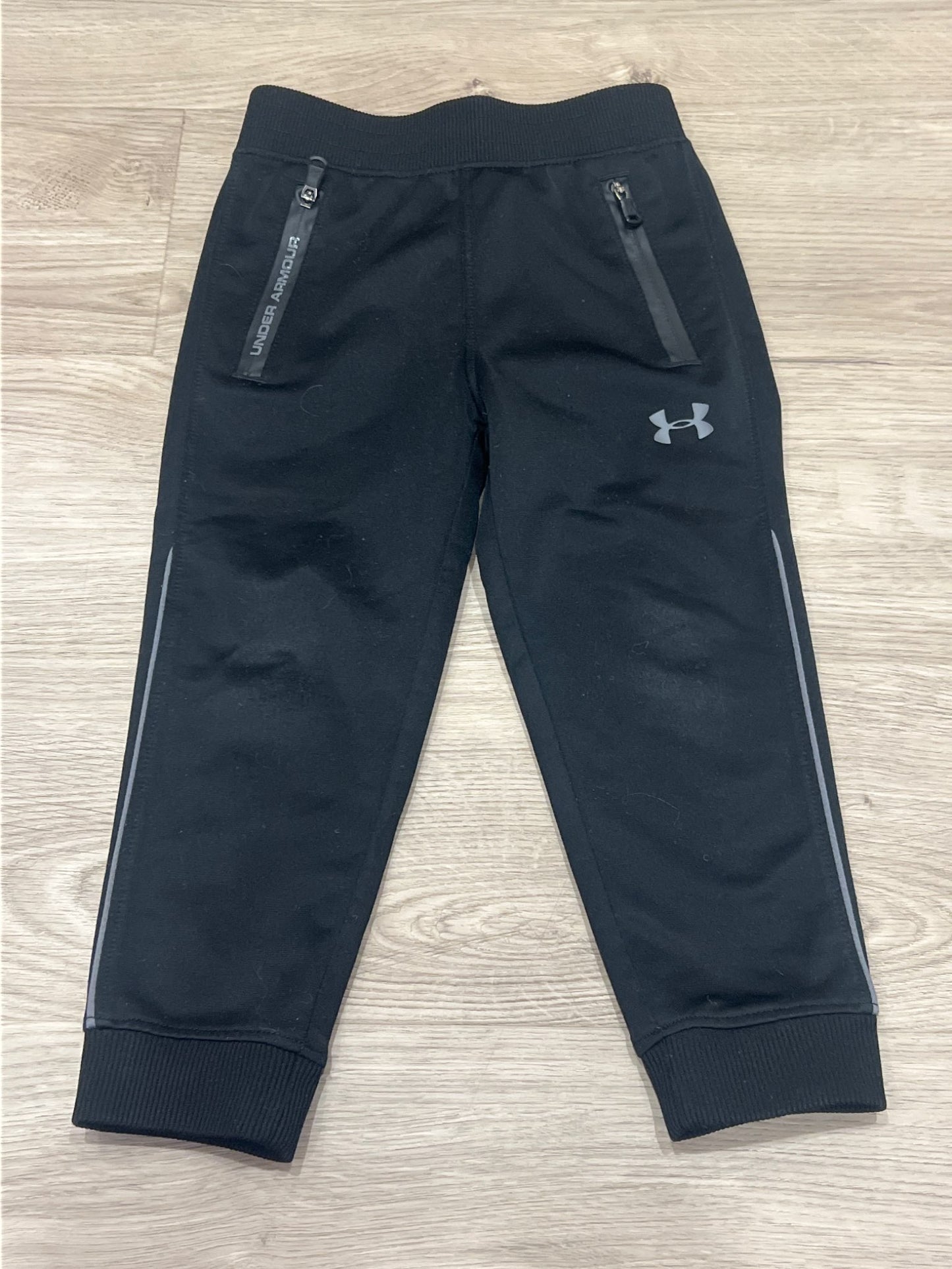 Boys Clothing Bundle, 4 pieces, size 2. VGUC (brands include: Old Navy, Under Armour, George, and Arizona Jeans) , Kids 2T