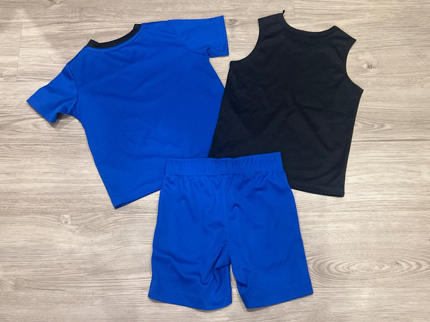 Boys Skechers 3-pc Tank Top, T-shirt and Shorts Set, size 4T, EUC, Kids 4/4T