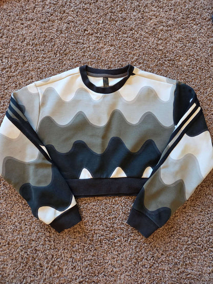 girls adidas crop sweatshirt, sz M, neutral multi colour, Kids 10 (medium)
