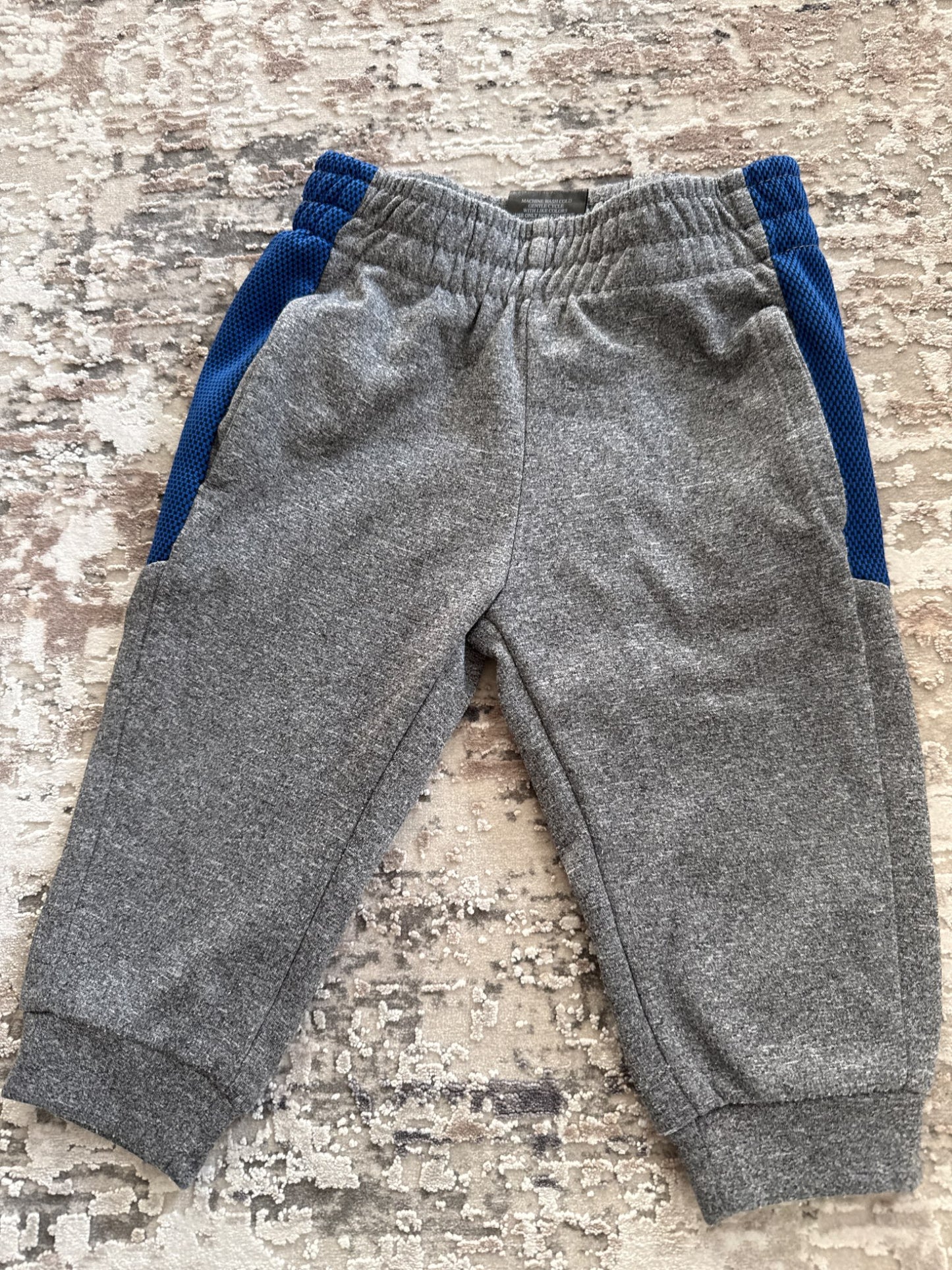 Body Glove size 12m grey& blue Track suit, Kids 12 Month (9-12M)