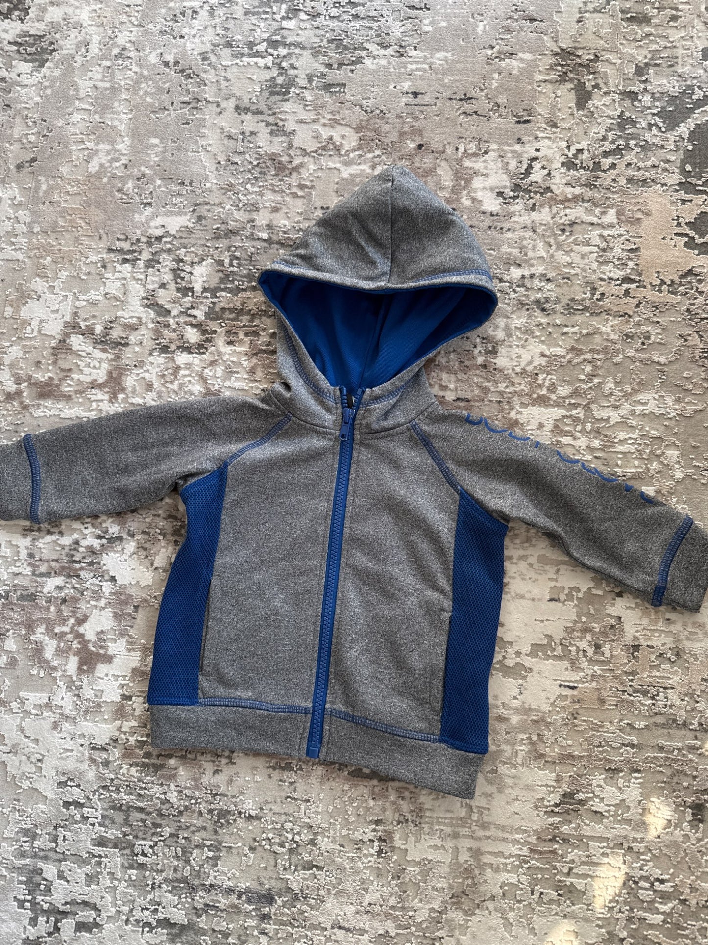 Body Glove size 12m grey& blue Track suit, Kids 12 Month (9-12M)