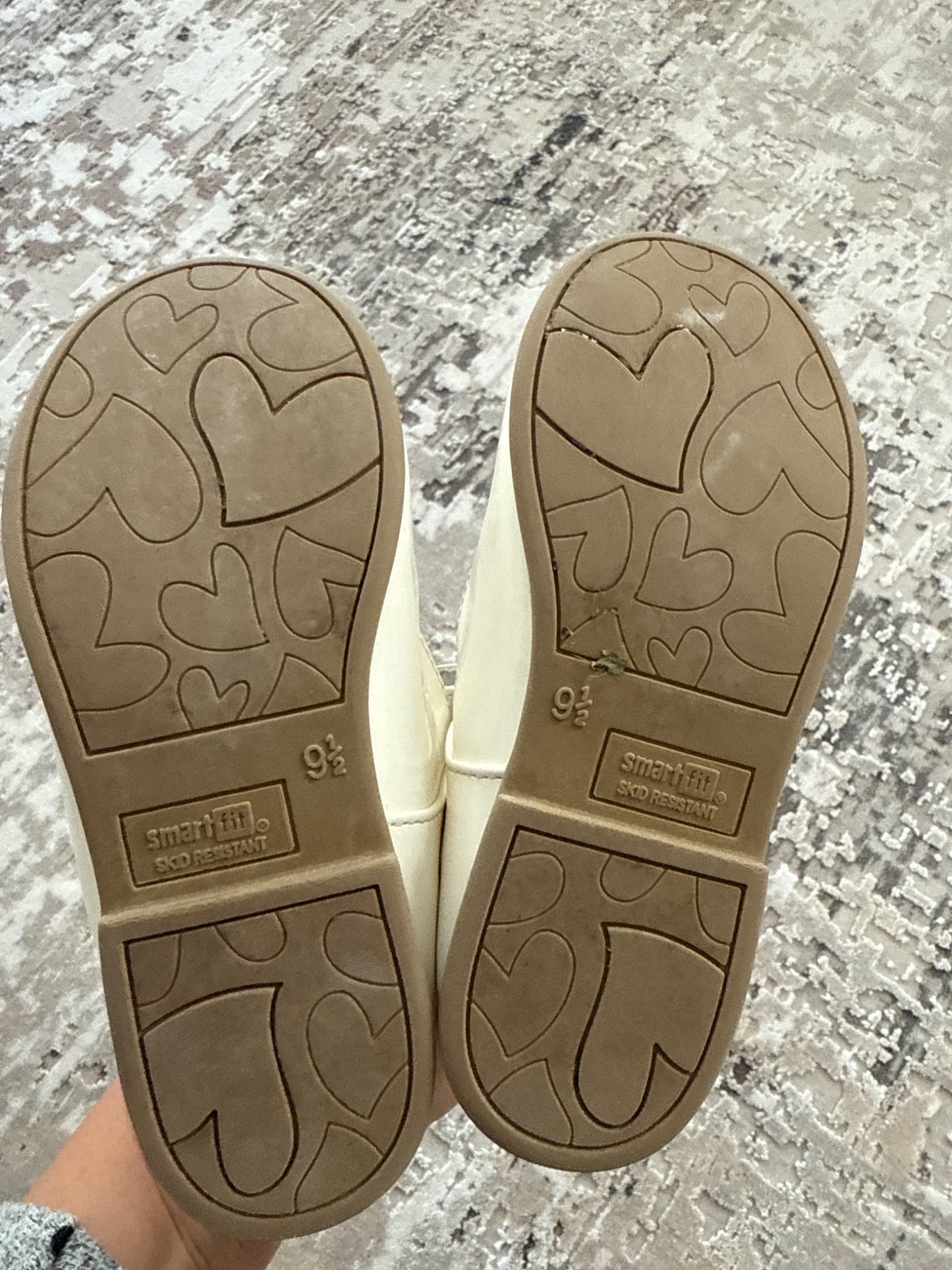 Smart fit size 9.5 white dressy shoes , Shoes 9.5 (Toddler:2-4yr)