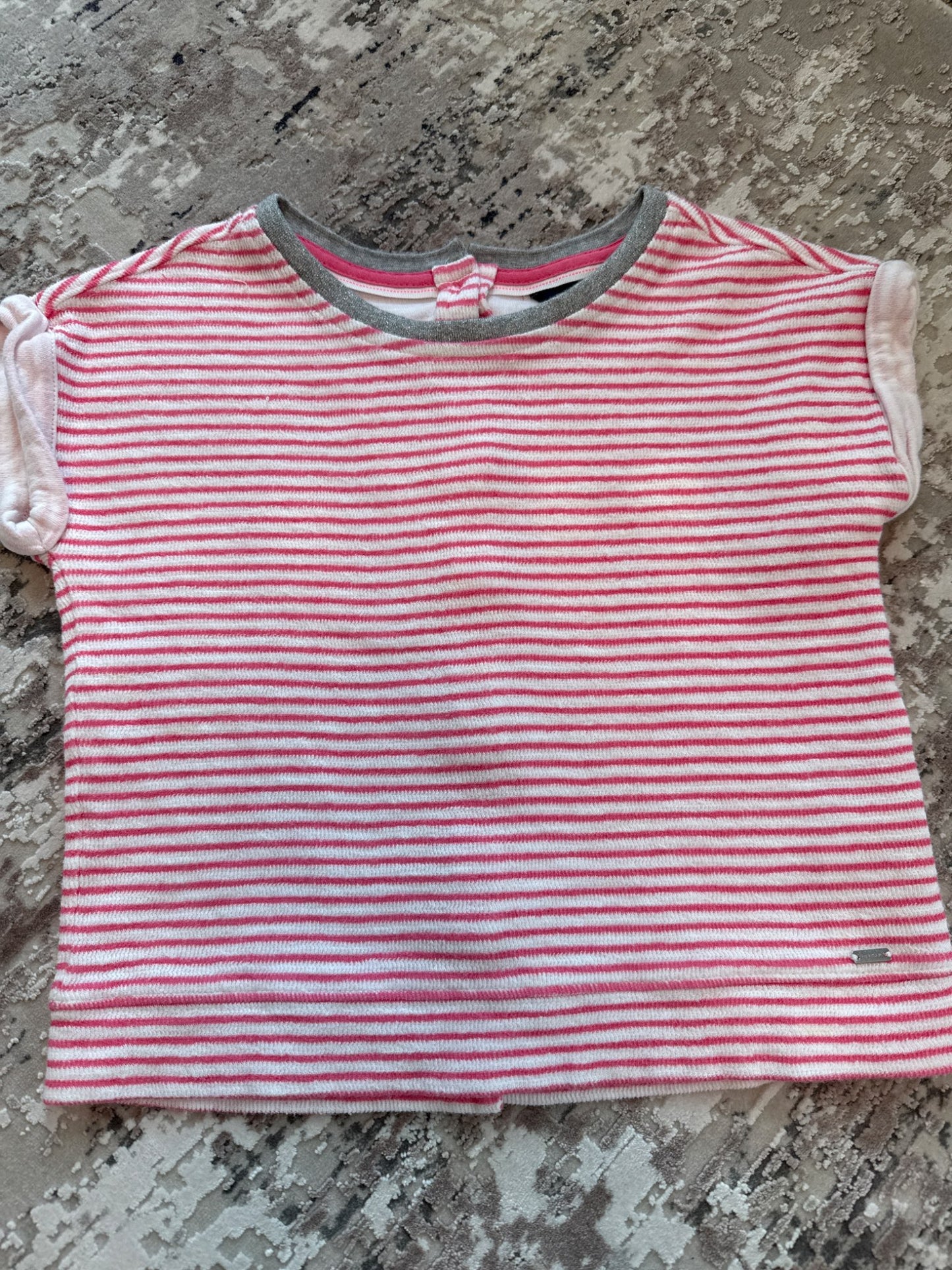 Tommy Hilfiger size 4-5 pink& white stripes shirt, Kids 4/4T