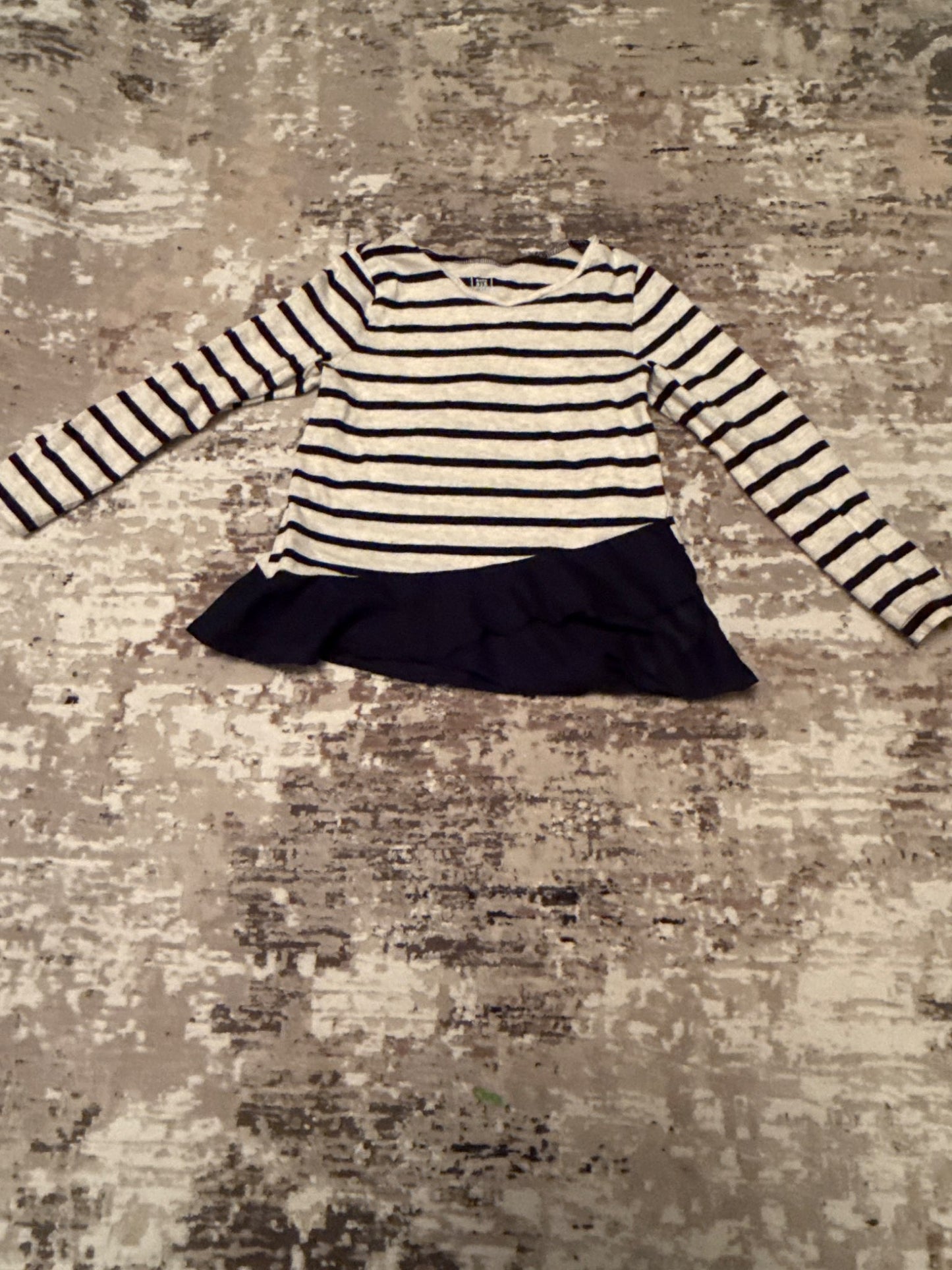 Baby Gap size 5 long sleeve beige& navy ruffles shirt, Kids 5/5T