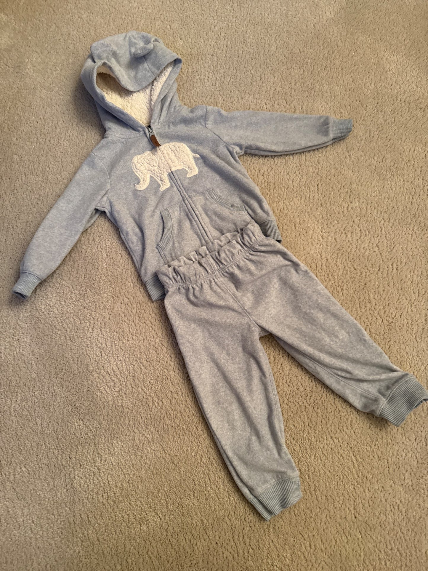 Carter’s size 18 M fleece blue track suit , Kids 18 Month (12-18M)