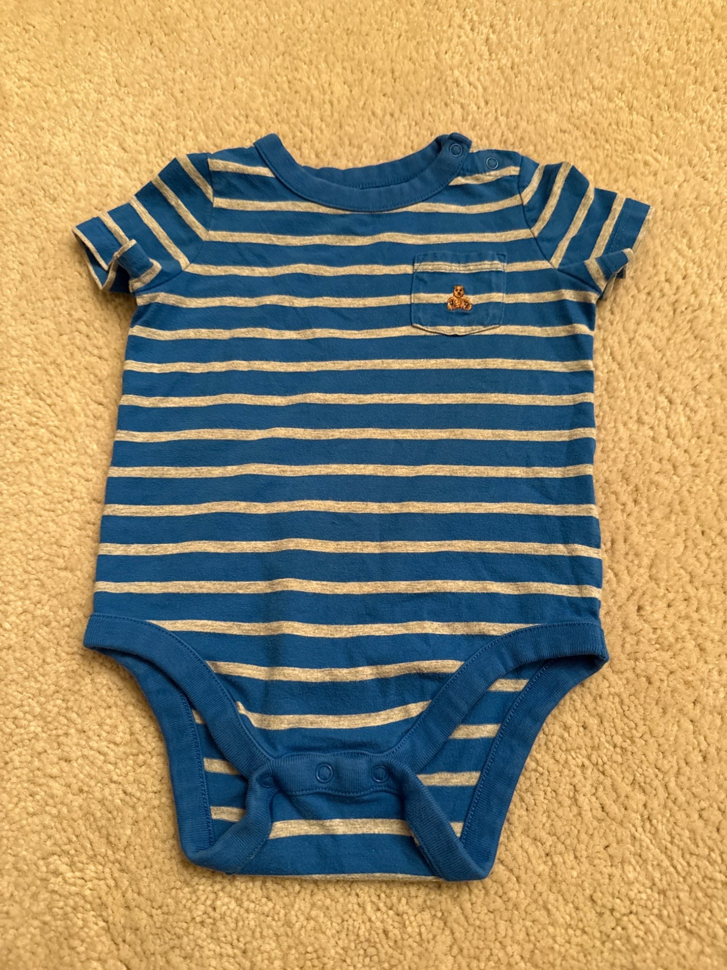 Baby Gap Size 6-12M short sleeve blue& grey shirt with red pants, Kids 9 Month (6-9M)