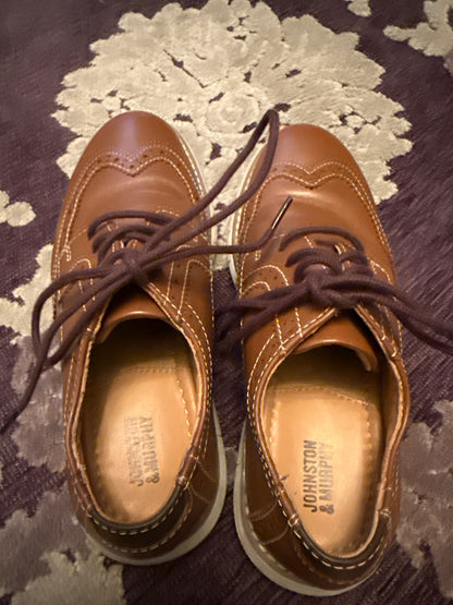 Johnston & Murphy size 13 tan dress shoes, Shoes 13 (Kids:4-8yr)