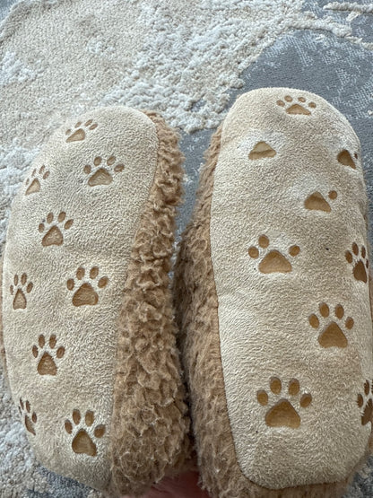 Dog slippers size 12-13, Shoes 13 (Kids:4-8yr)