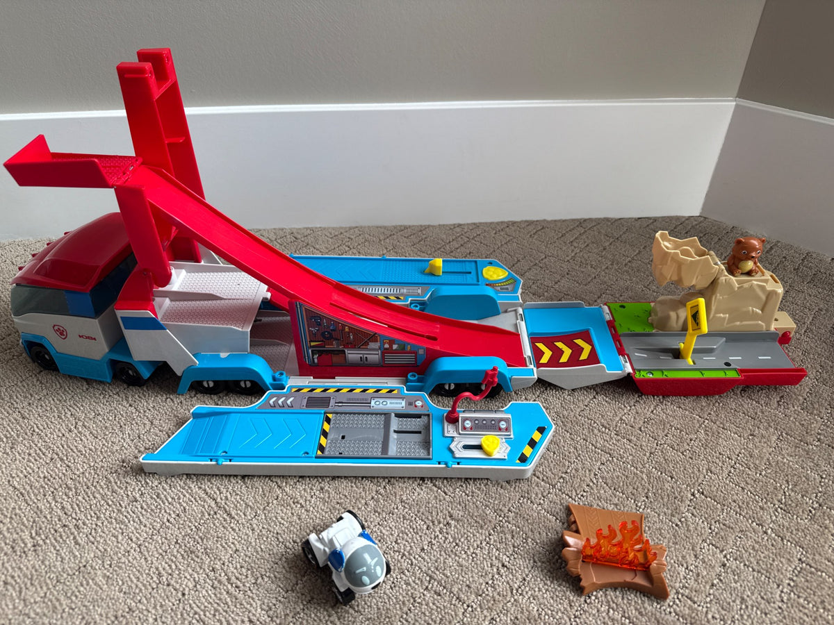 Paw Patrol launch’n haul paw patroller transforming 2 in 1 track  set