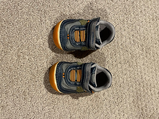 First walking shoes , Shoes 3.5 (Baby: 0-12 mth)