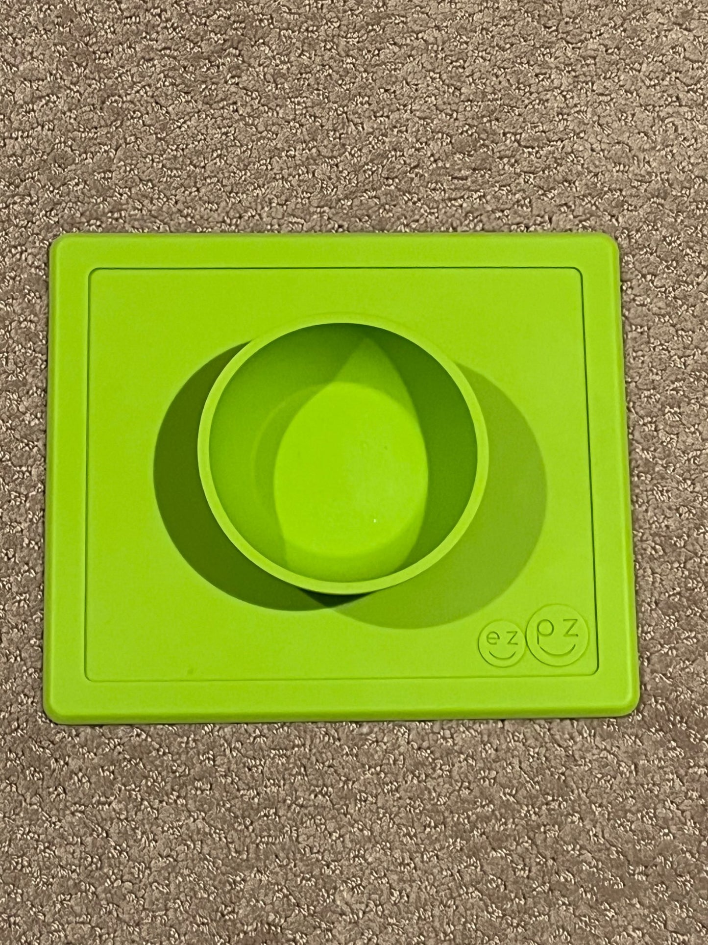 Silicon suction bowl
