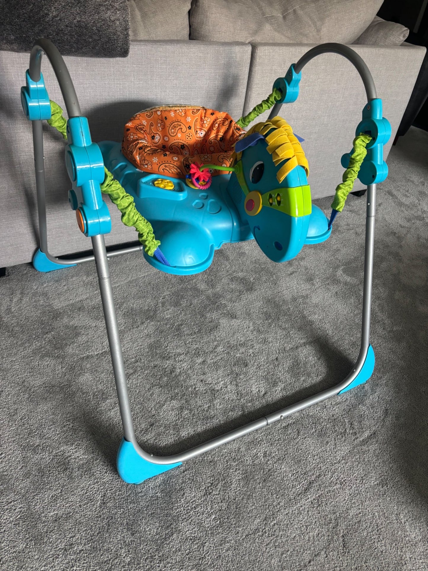 Bouncy excersaucer