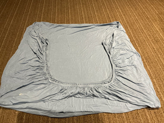 Kyte Baby bamboo crib sheet - dusty blue