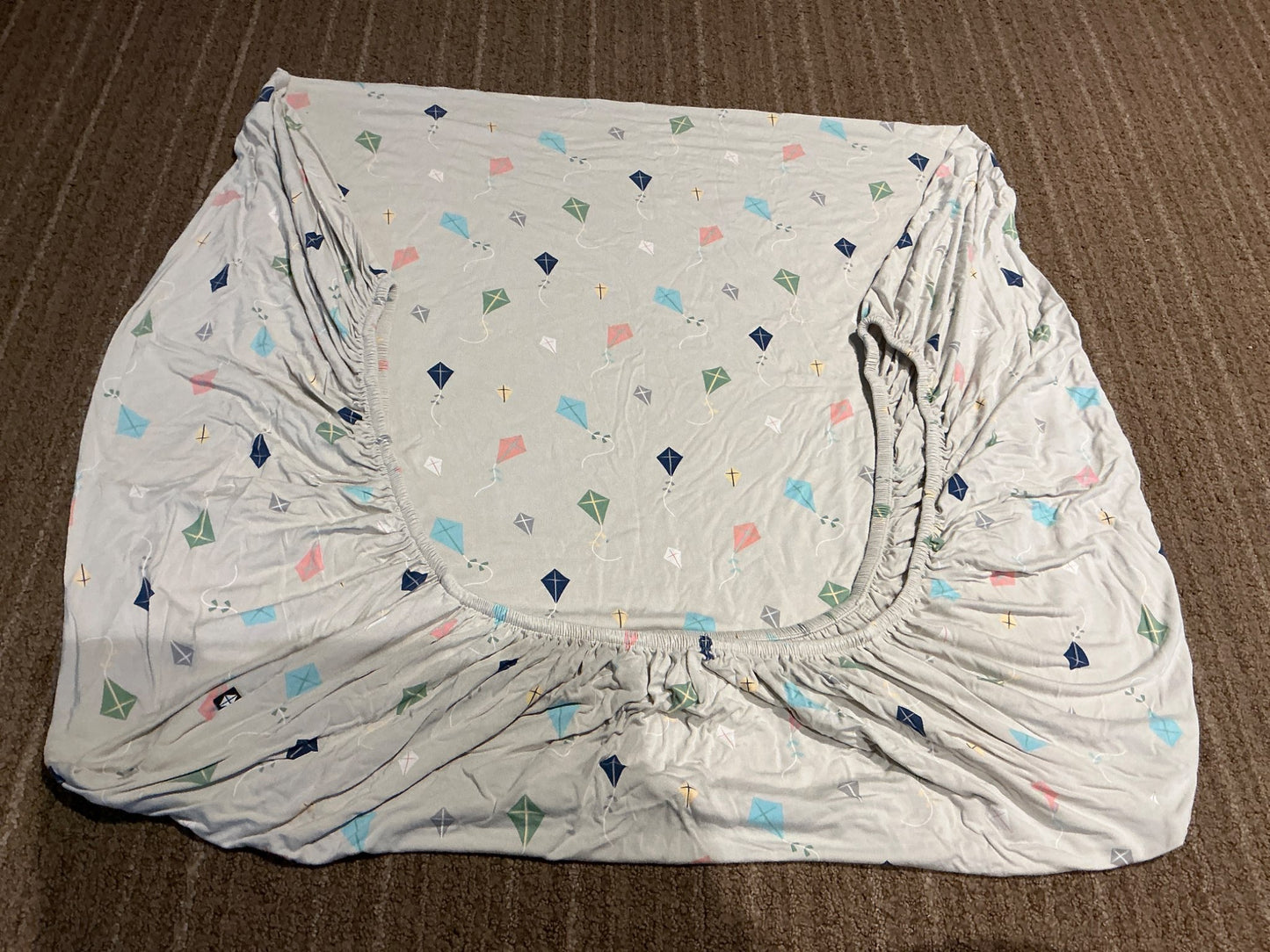 Kyte Baby bamboo crib sheets - Kyte kite print