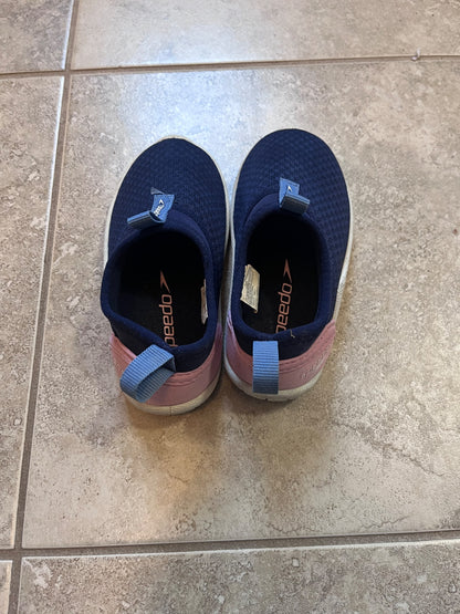 Speedo, water shoes, 6 toddler , Shoes 6 (Walkers:12-24 mth)