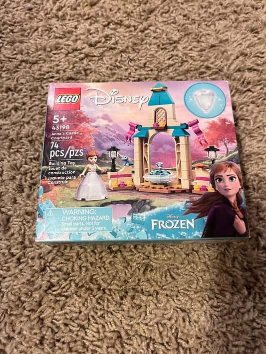 NEW LEGO Disney Anna’s Castle Courtyard
