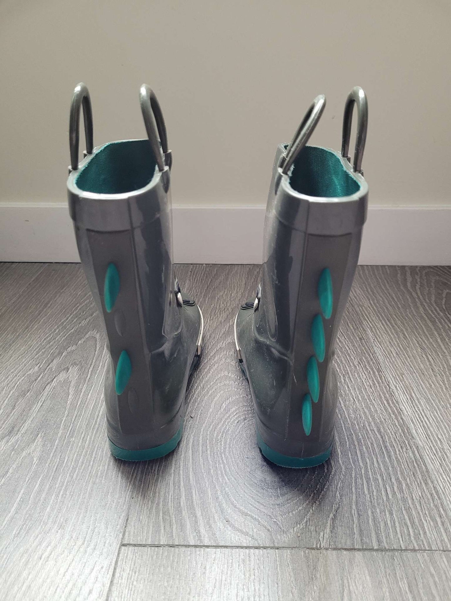 Green Dragon Rain Boots Size 11, Shoes 11 (Toddler:2-4yr)
