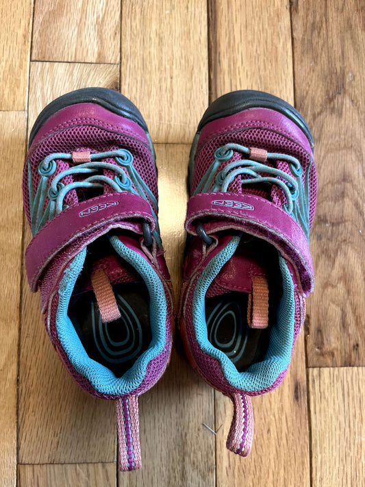 Size 8 Keen Shoes, Shoes 8.5 (Toddler:2-4yr)