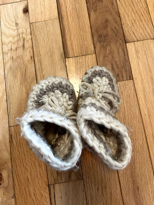 Size 5T Padraig Slippers, Shoes 5 (Walkers:12-24 mth)
