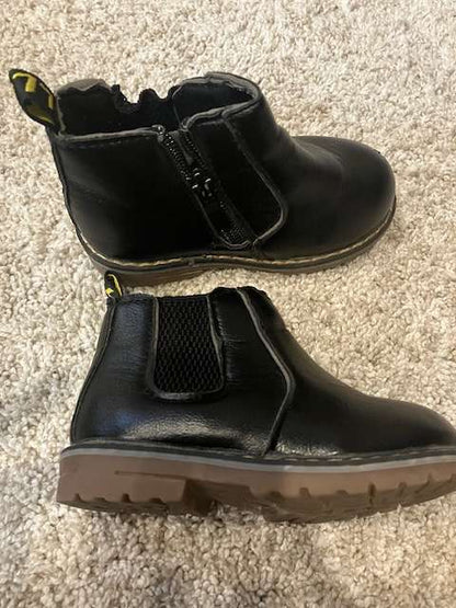 Toddler Dress shoes, Shoes 7 (Walkers:12-24 mth)