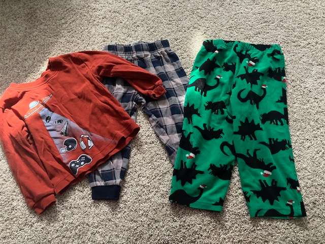 PJs size 2 (3 pieces), Kids 2T