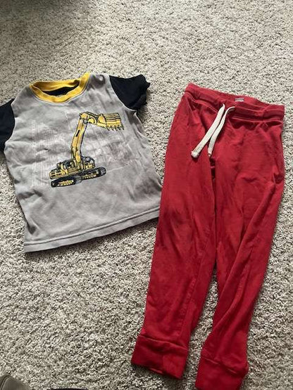 Toddler outfit size 4, Kids 4/4T