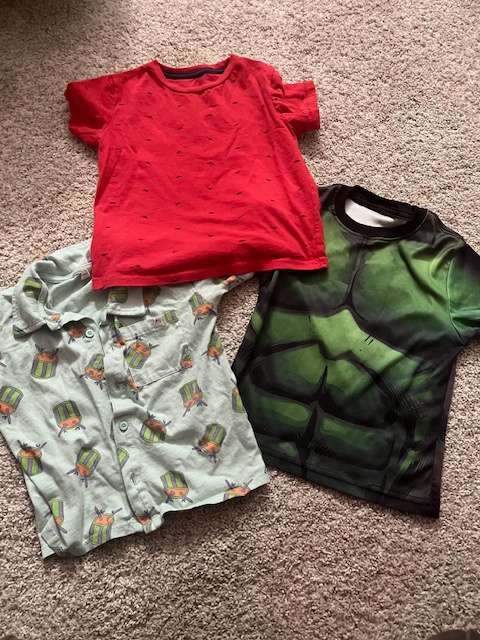 Size 4 t-shirts x3, Kids 4/4T