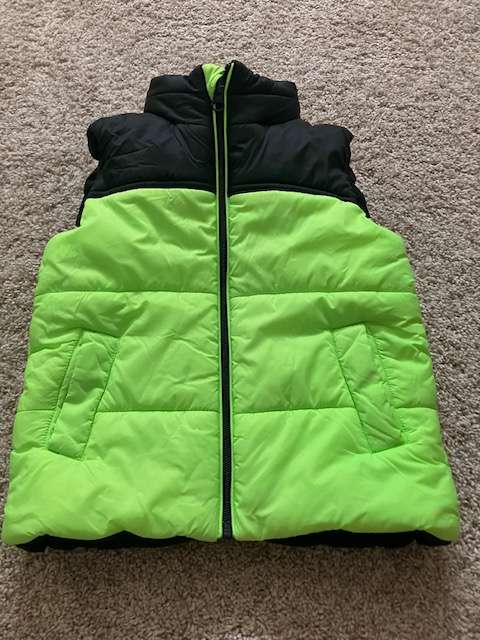 Puffy vest size 4, Kids 4/4T