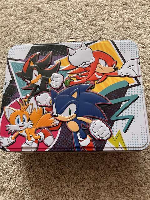 'Sonic' puzzle and tin